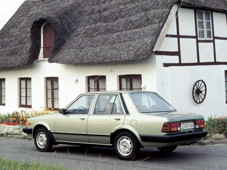  Mazda 323 Sedan 1980 года  (фото 2 из 3)